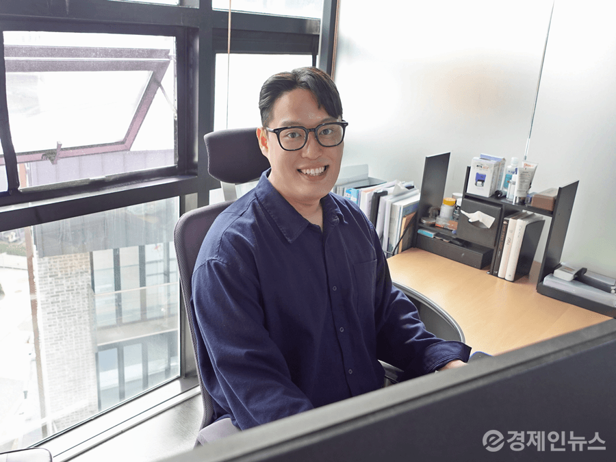 MCN(엔터테인먼트) 스타트업 representative